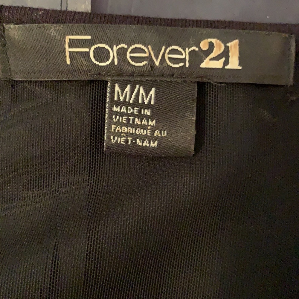 Eye-Catching Figure-Flattering Dress Forever 21 - Picture 5 of 6